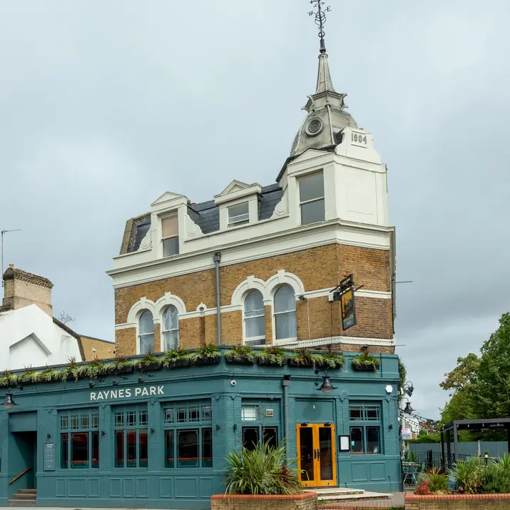 Raynes Park Tavern