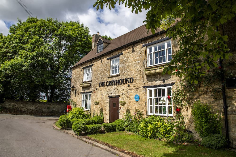Brunning & Price - The Greyhound