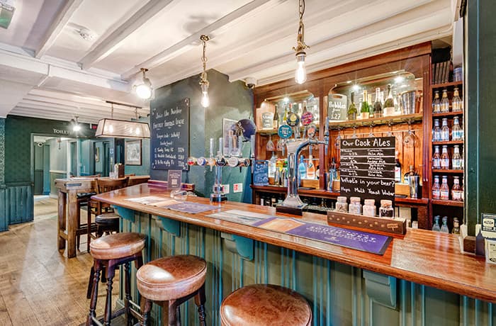 Castle Pubs - Dewdrop