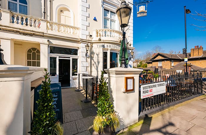 Castle Pubs - The Bridge House