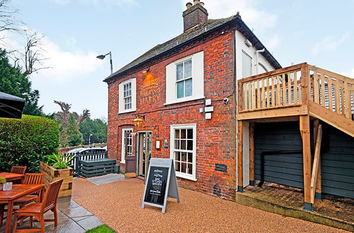 Castle Pubs - The King Harry