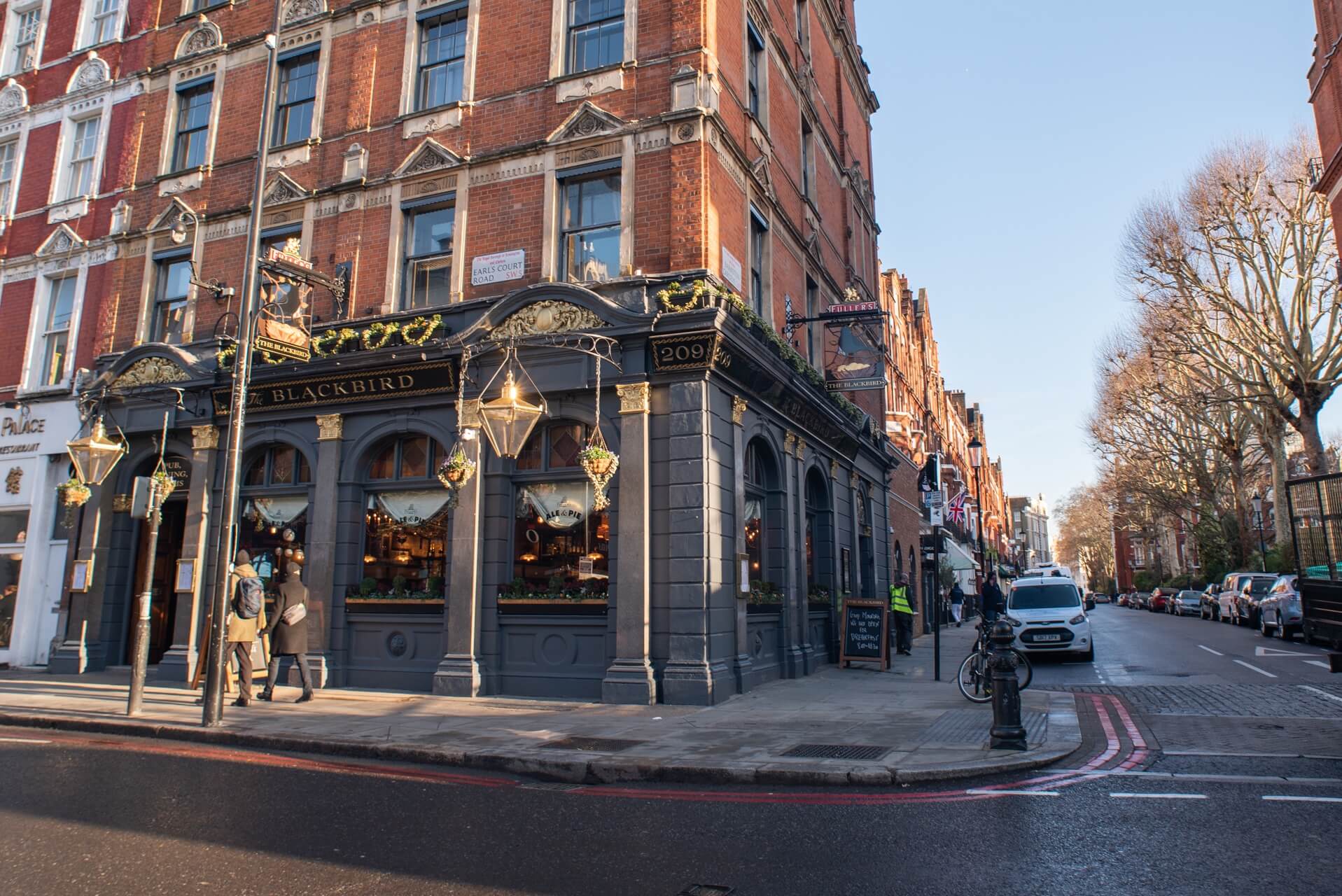 The Blackbird, Earl's Court