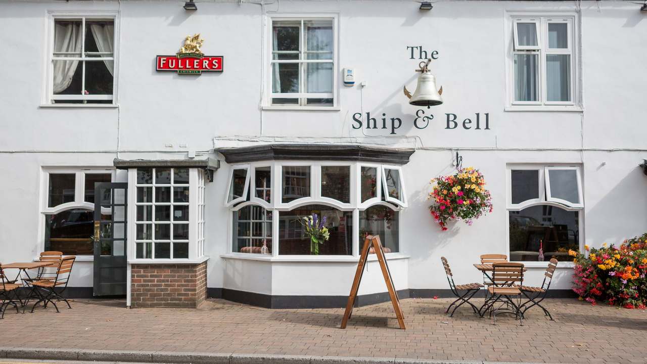 The Ship & Bell, Horndean