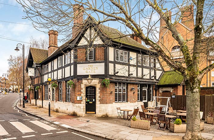 Castle Pubs - The Garden Gate
