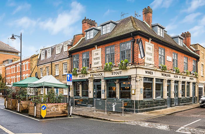 Castle Pubs - The White Hart