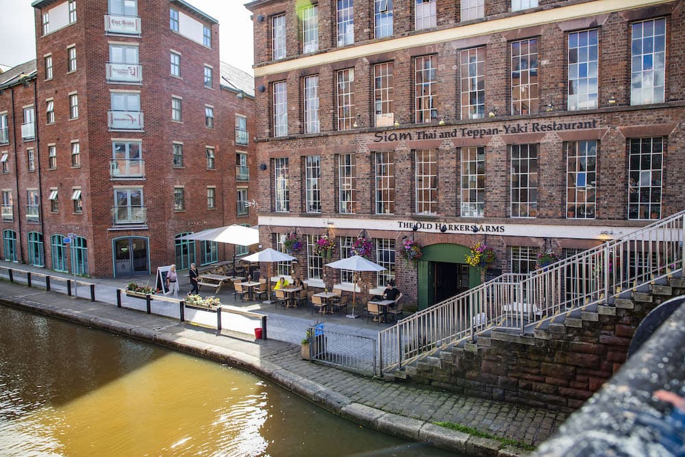 Brunning & Price - The Old Harkers Arms