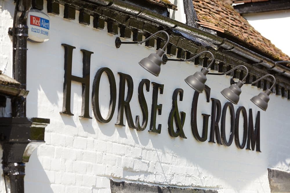 Brunning & Price - The Horse & Groom