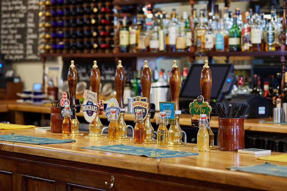 Brunning & Price - The Horse & Groom