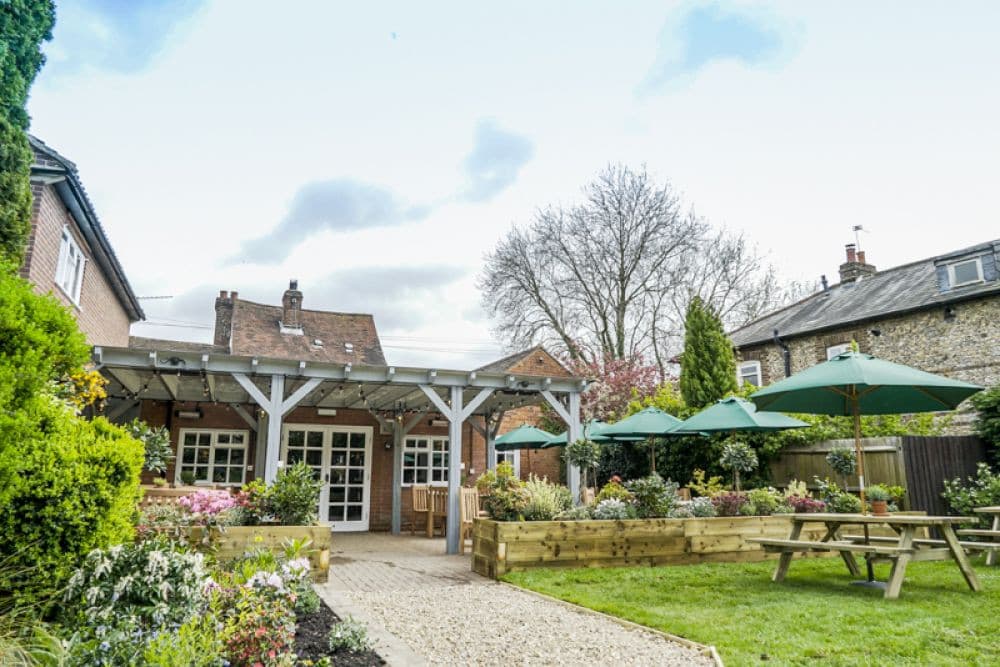 Brunning & Price - The Cricketers