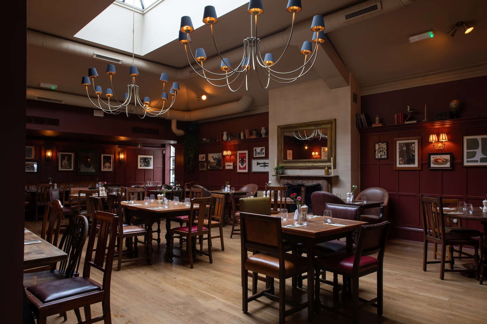 Bulls Head, Barnes