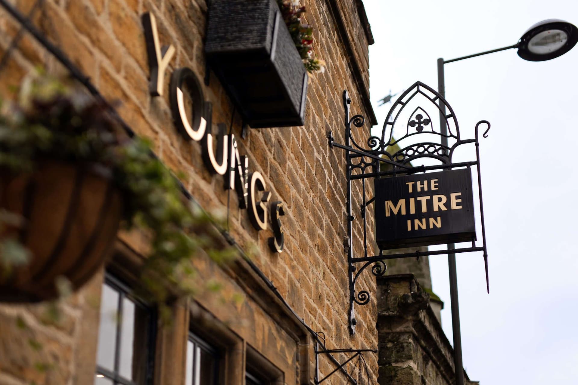 Mitre, Shaftesbury