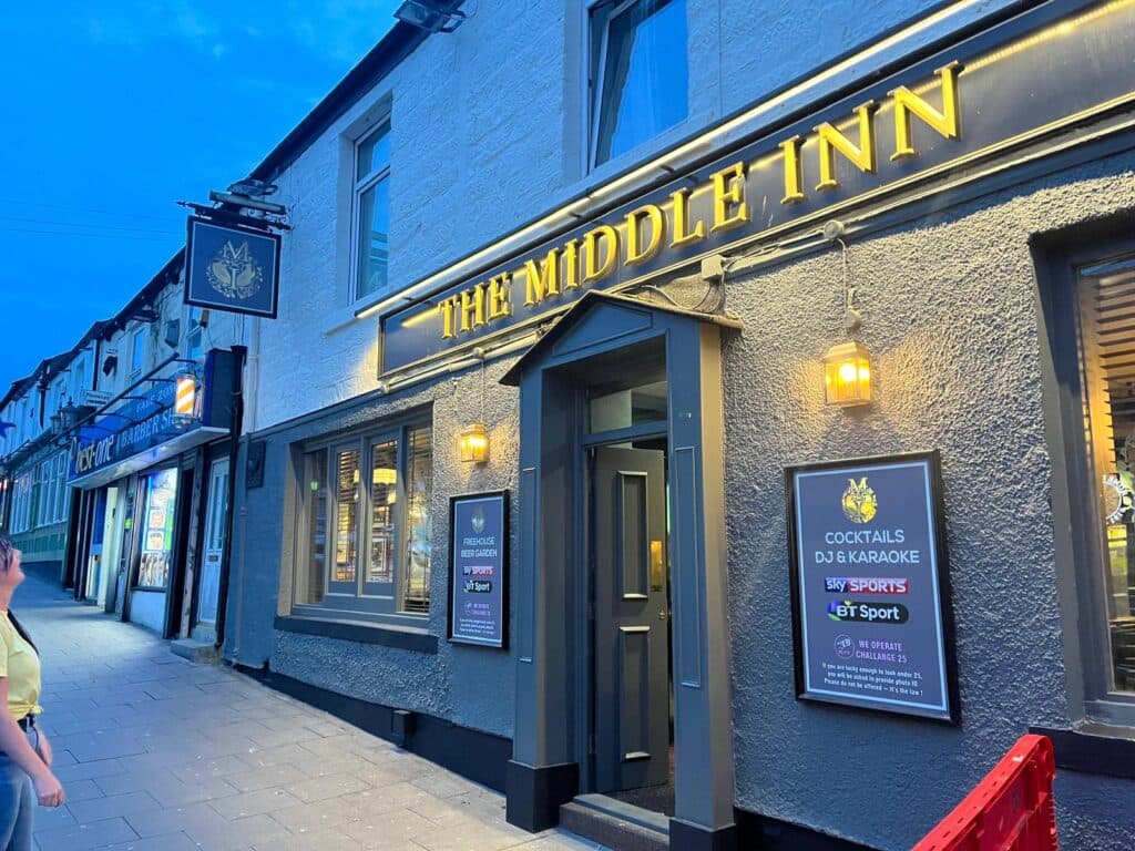 Middle Inn