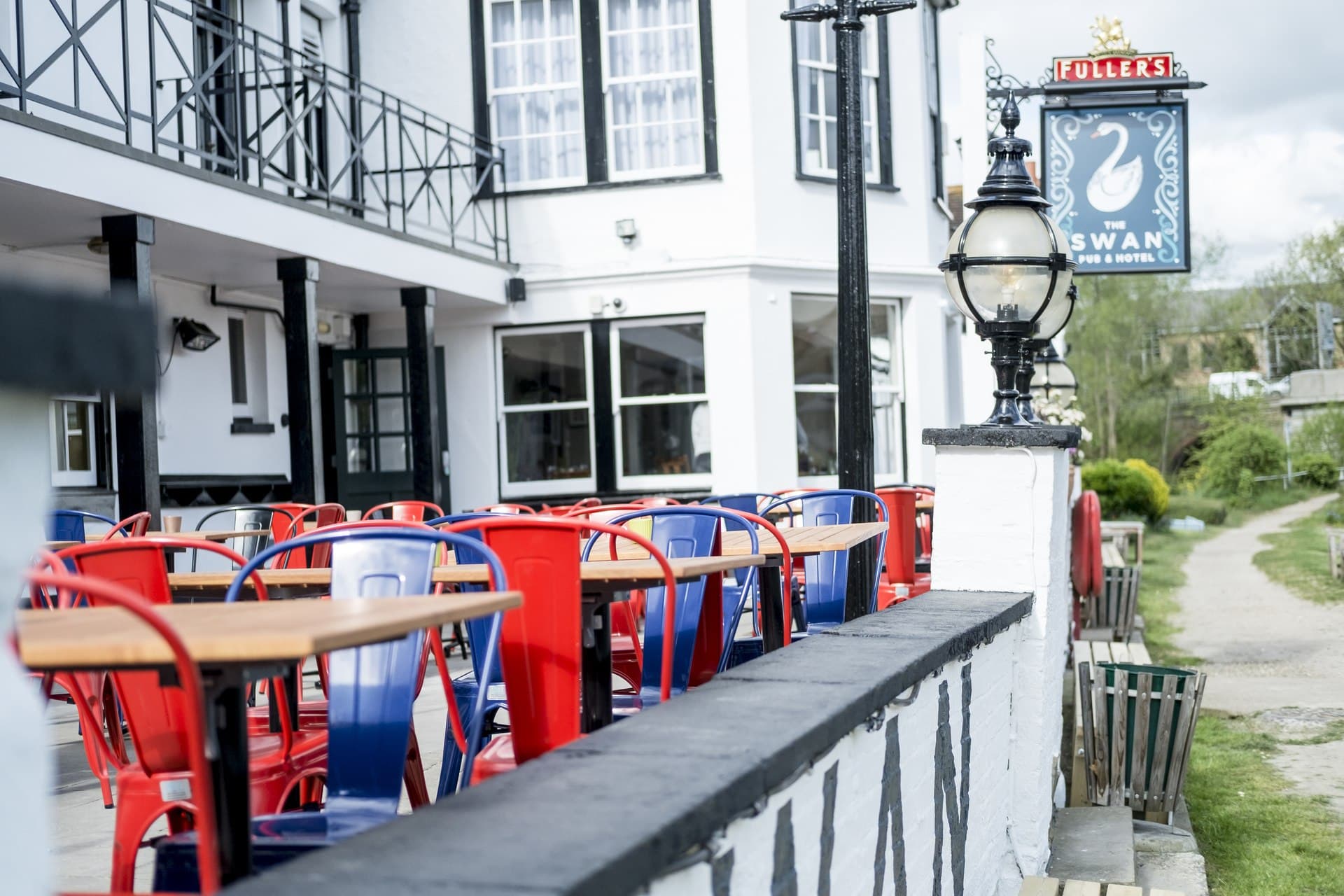 The Swan, Staines