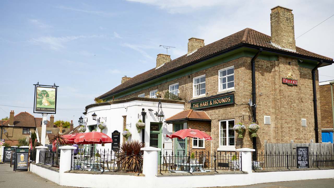 The Hare & Hounds, Sunbury