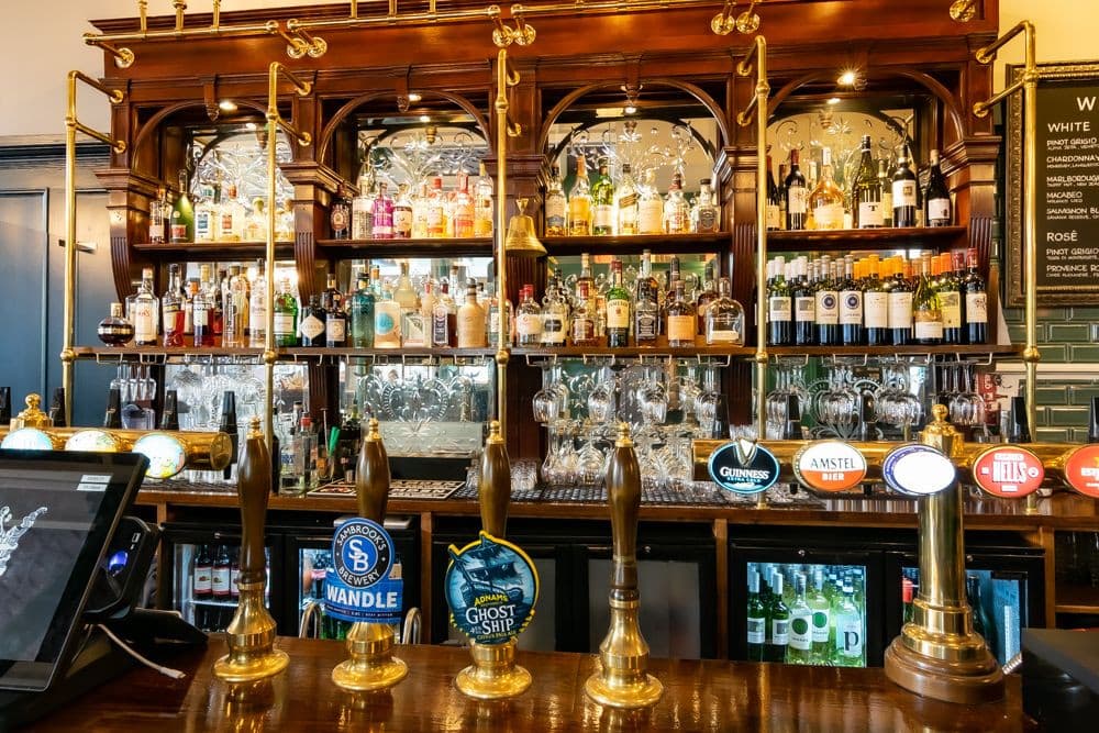 Brunning & Price - The Queens Arms