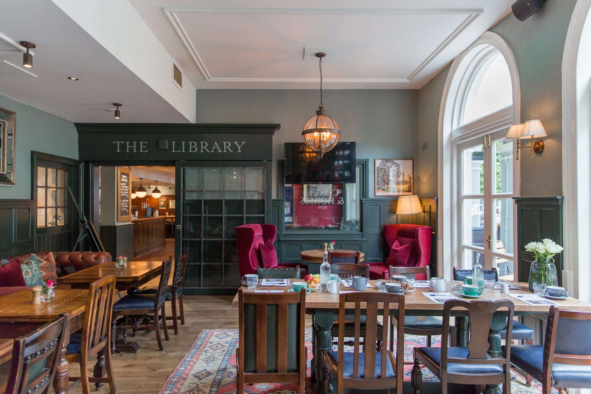 Coach & Horses, Kew