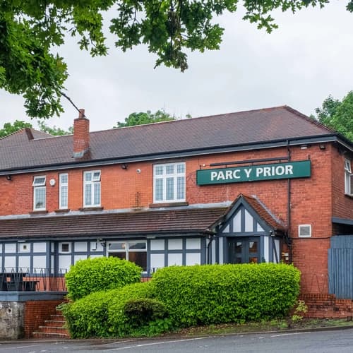 Parc-Y-Prior Inn