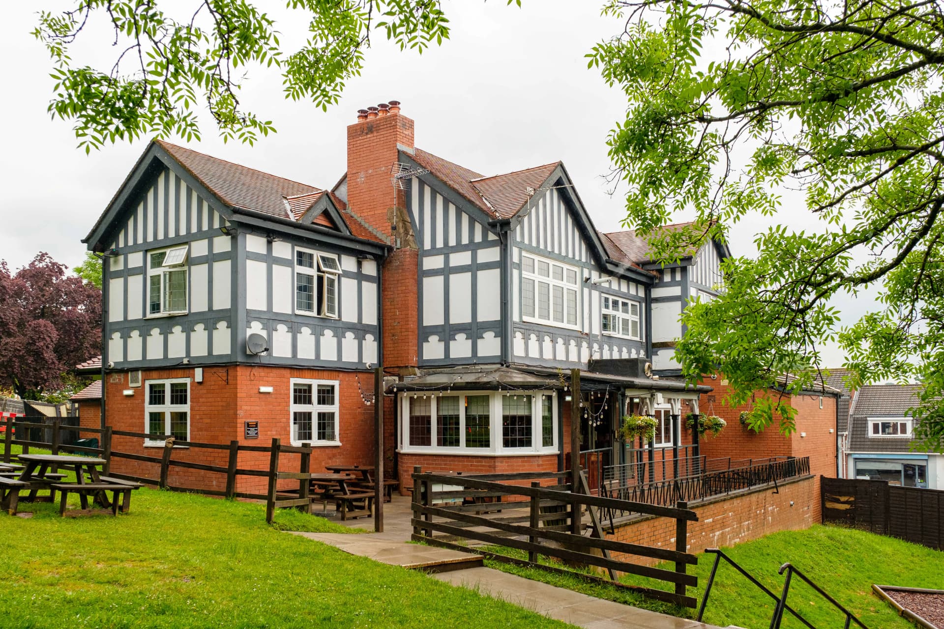 Parc-Y-Prior Inn