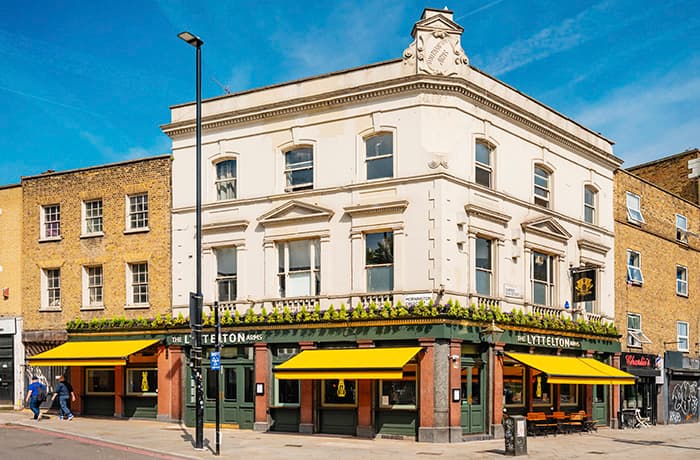 Castle Pubs - The Lyttelton Arms