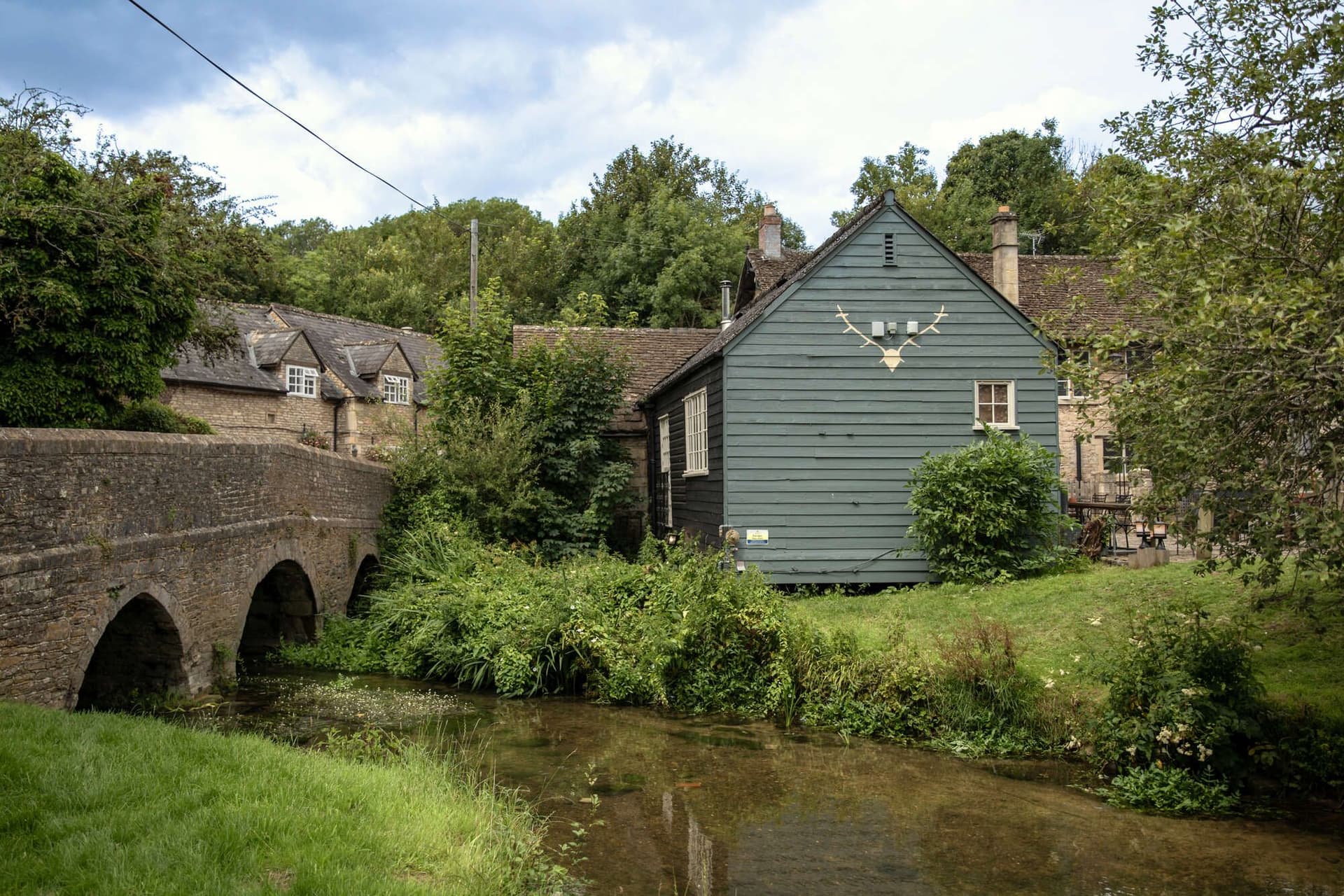 White Hart, Ford