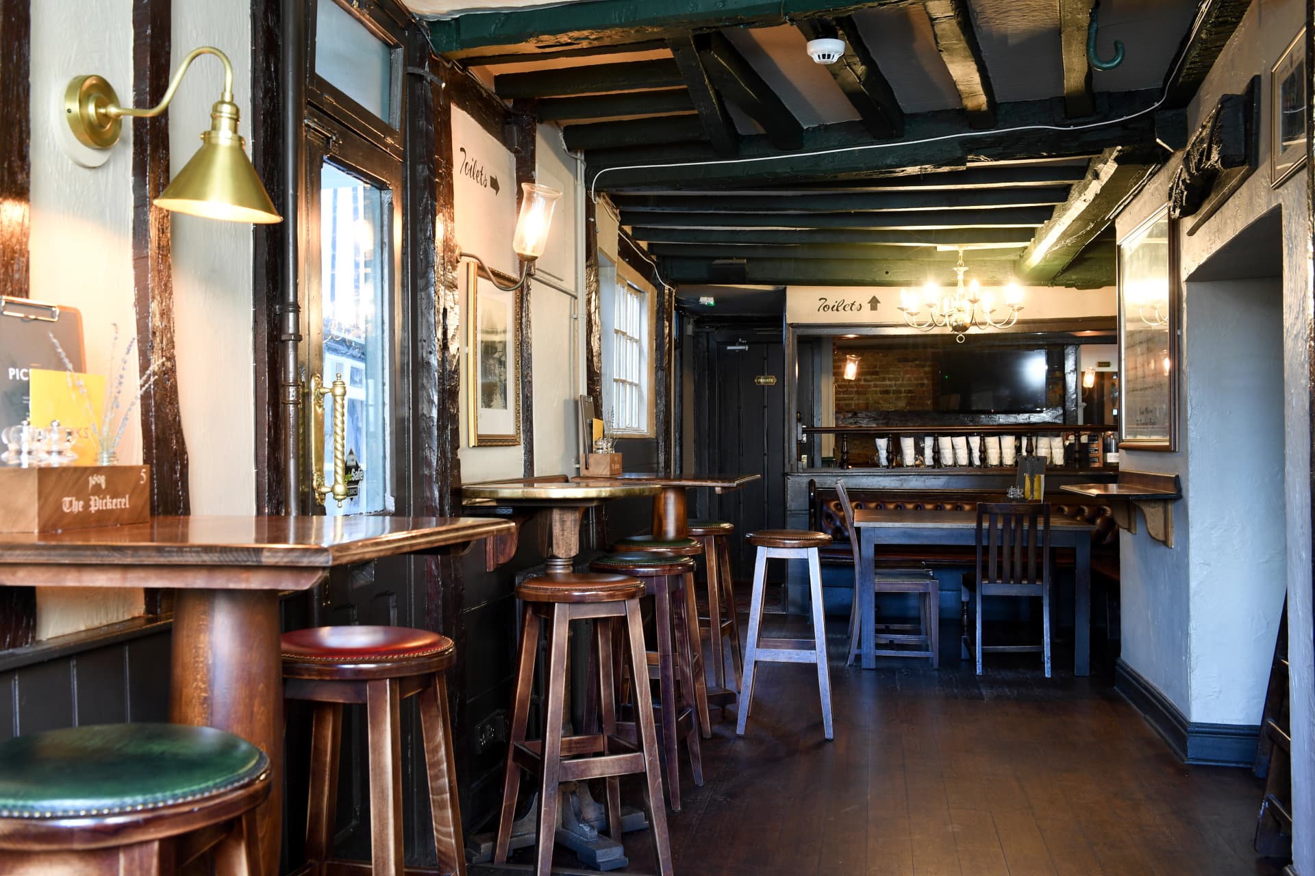 Pickerel Inn