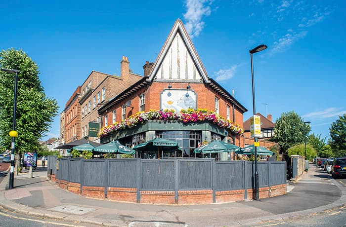 Castle Pubs - The Maid of Muswell