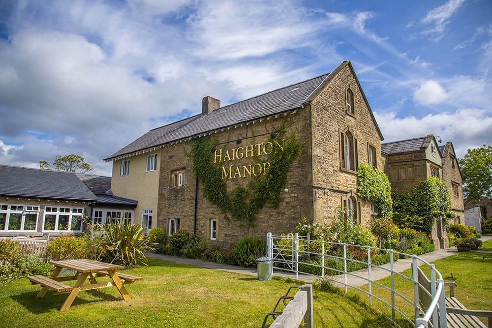 Brunning & Price - Haighton Manor