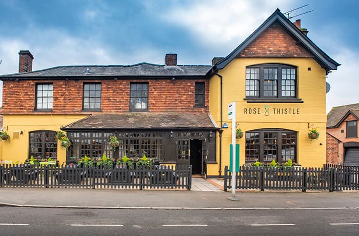 Castle Pubs - The Rose and Thistle