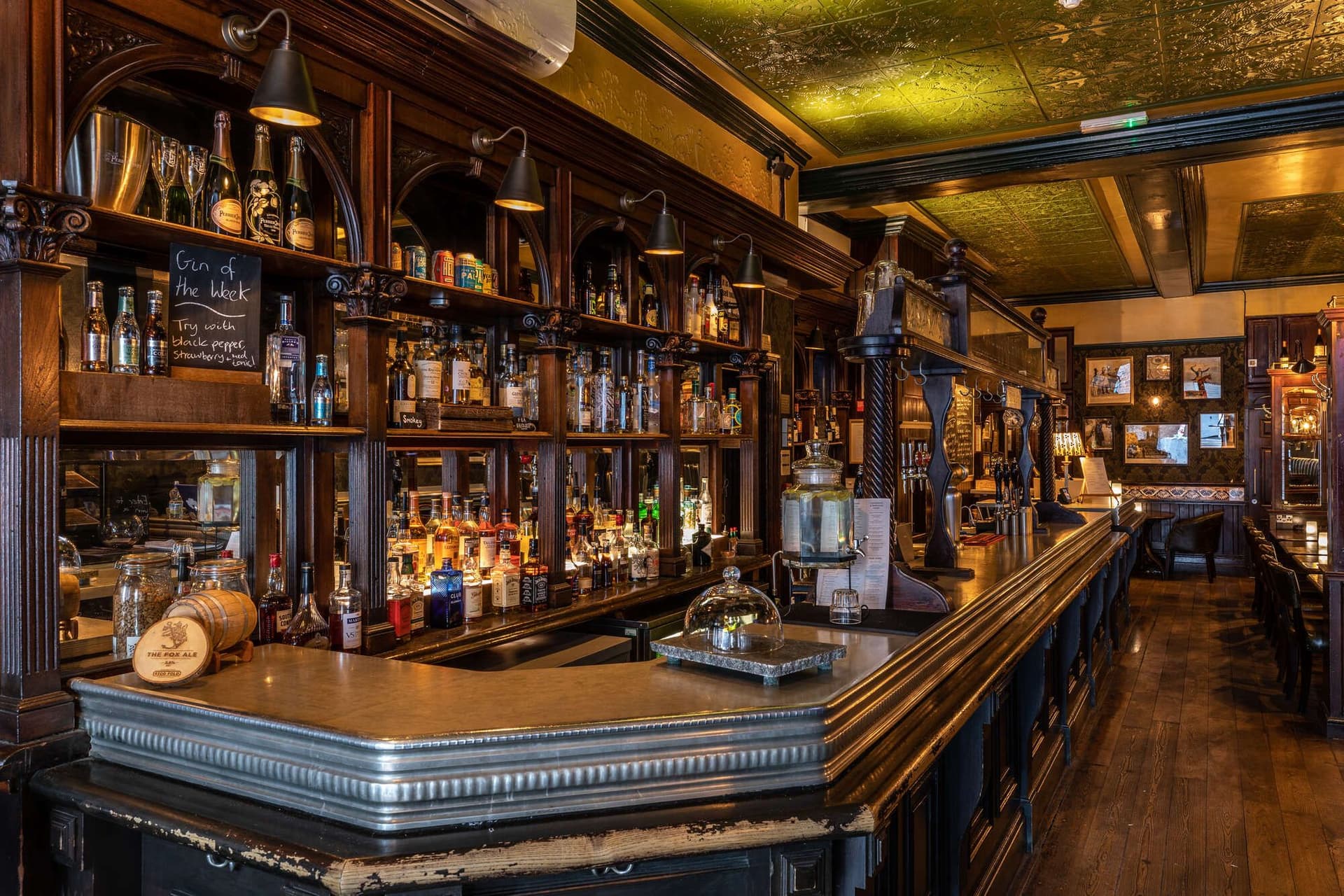 Fox & Anchor