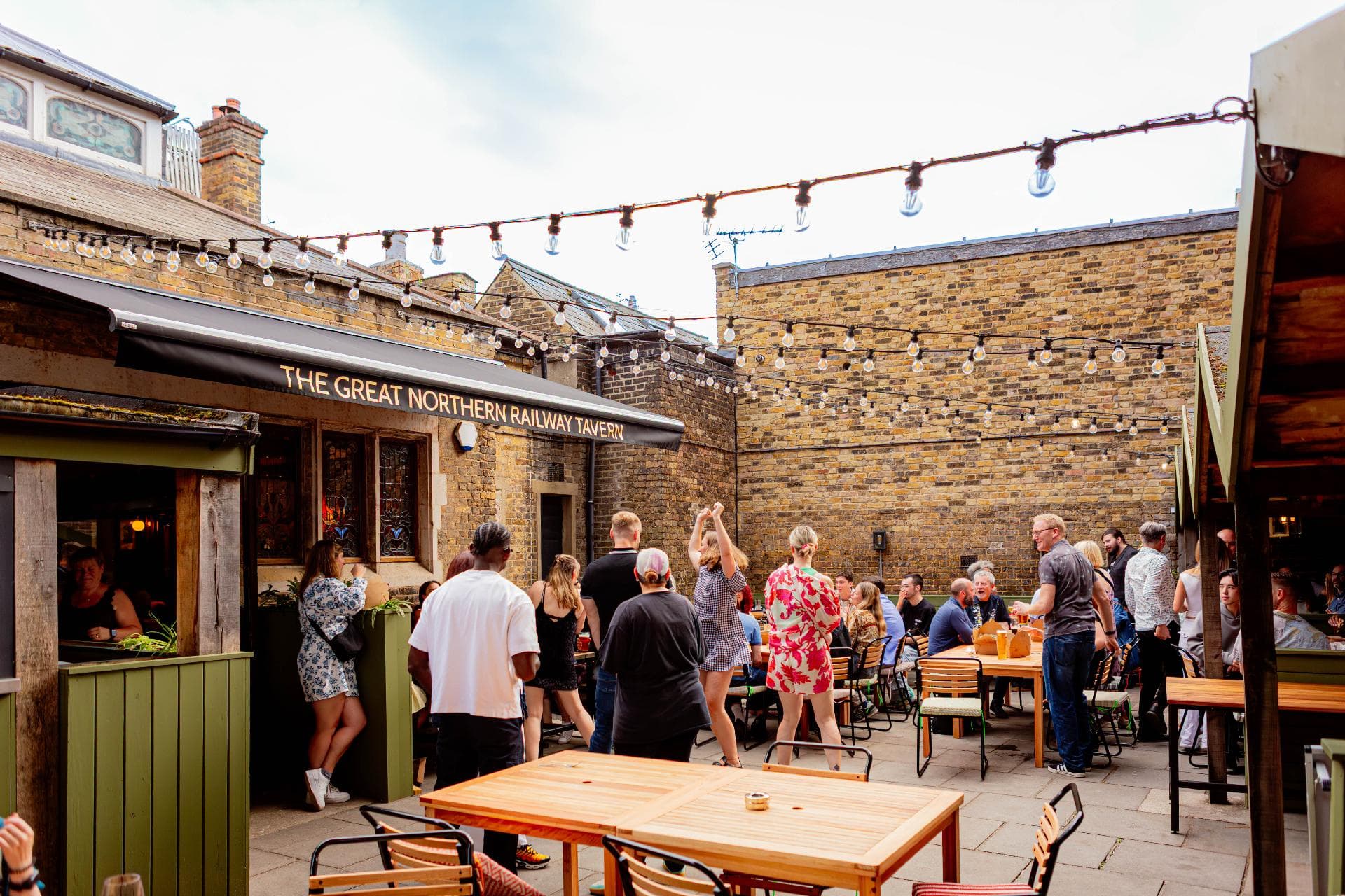 The Great Northern Railway Tavern