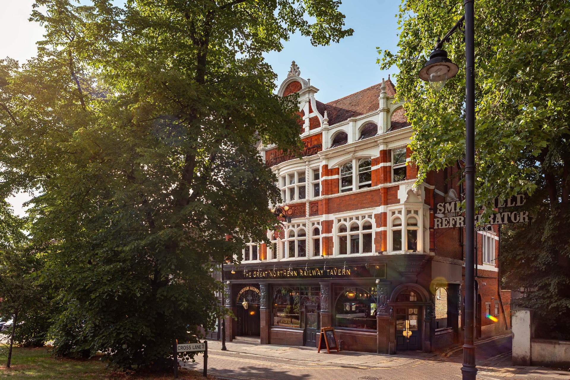 The Great Northern Railway Tavern