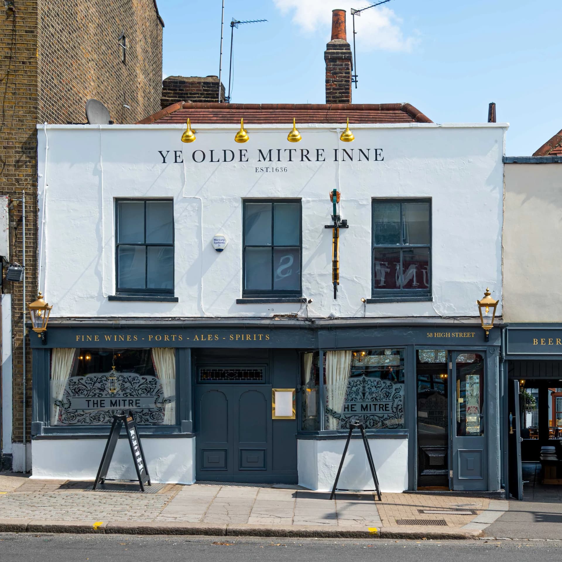 Ye Olde Mitre