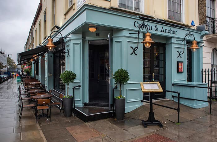 Castle Pubs - The Crown & Anchor