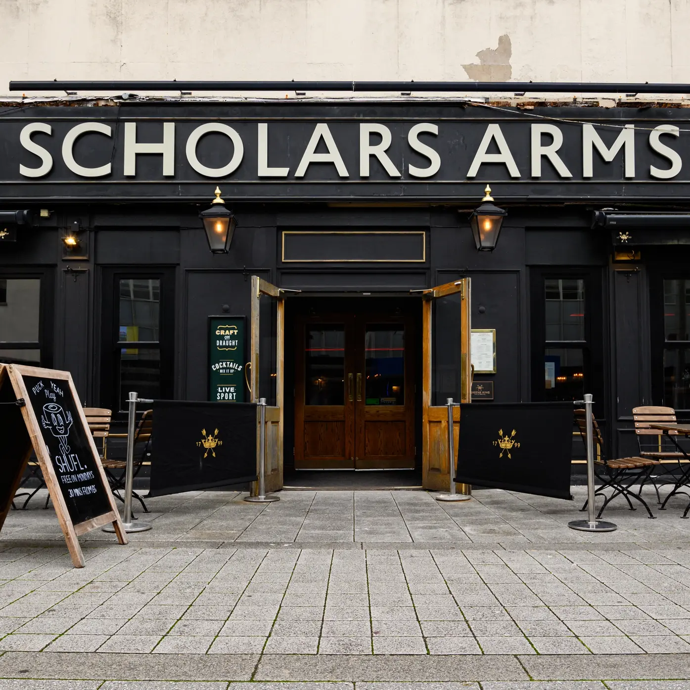 Scholars Arms