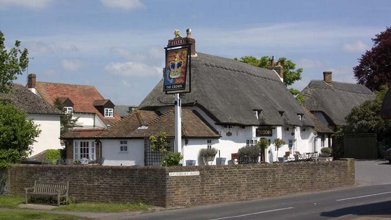 The Crown, Cuddington