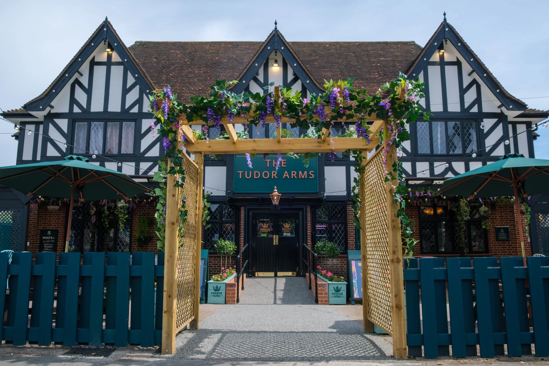 Tudor Arms
