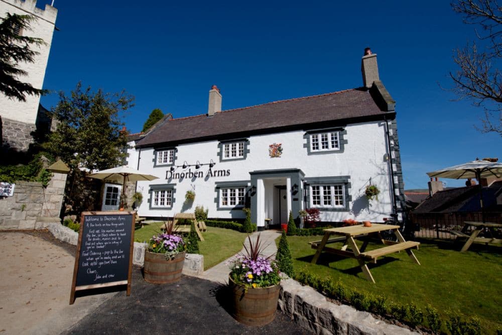 Brunning & Price - The Dinorben Arms