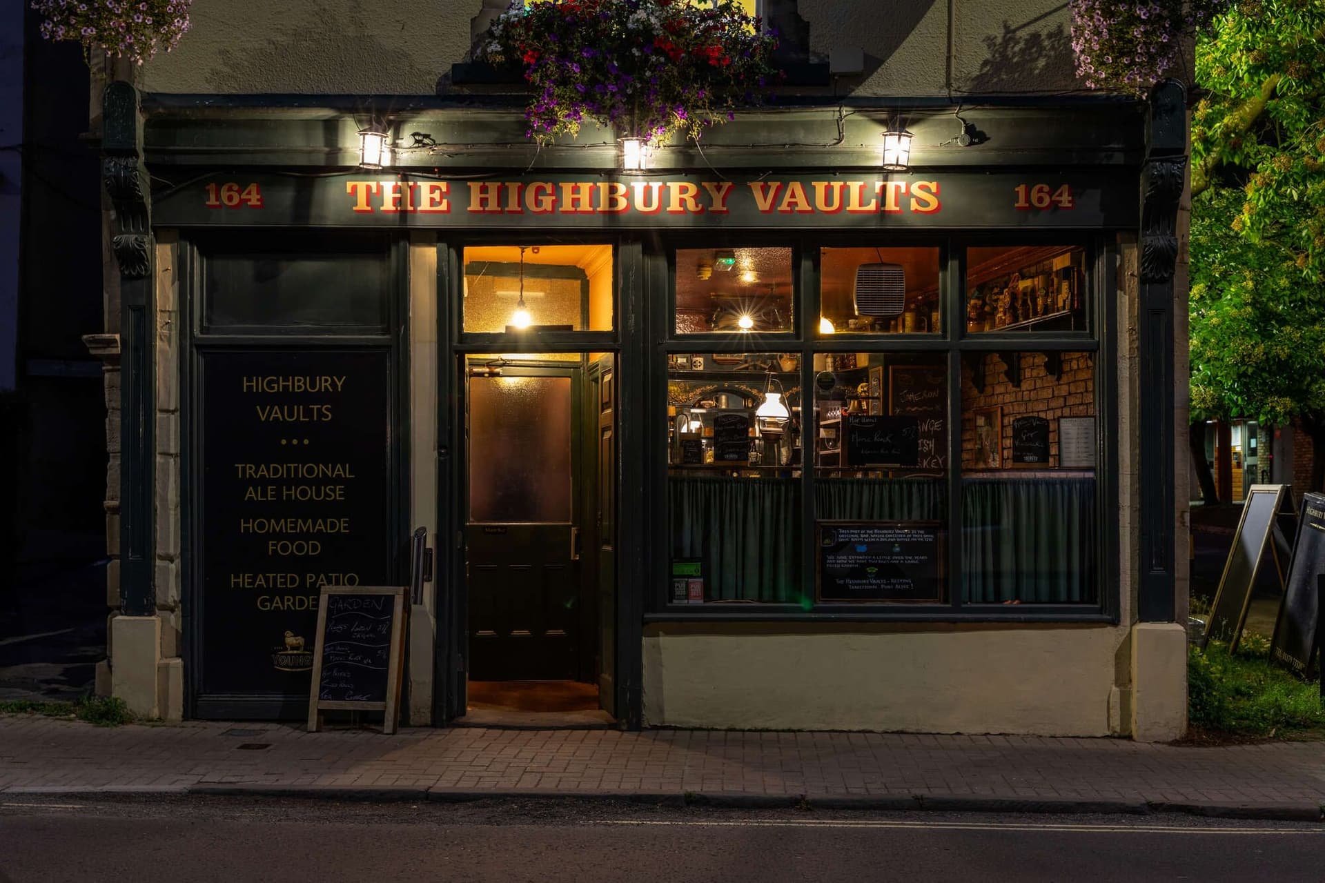 Highbury Vaults