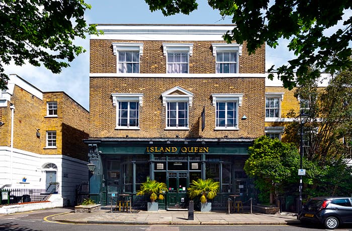 Castle Pubs - The Island Queen