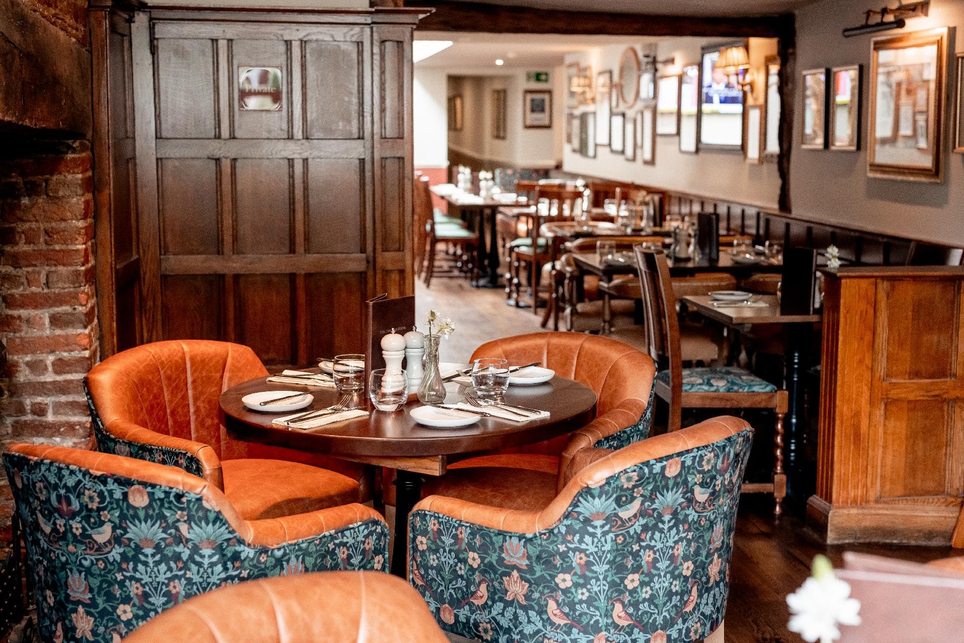 The Red Lion, Hillingdon