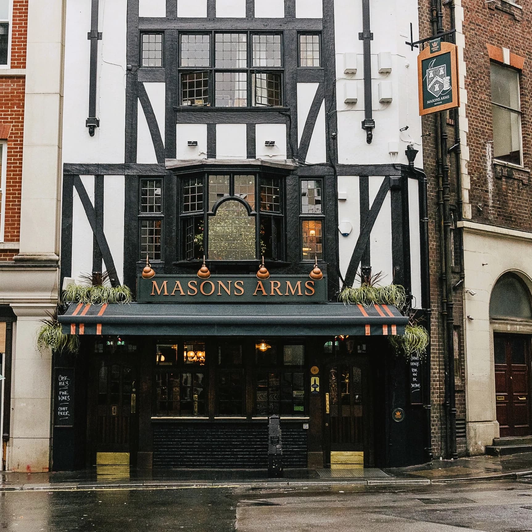 Masons Arms