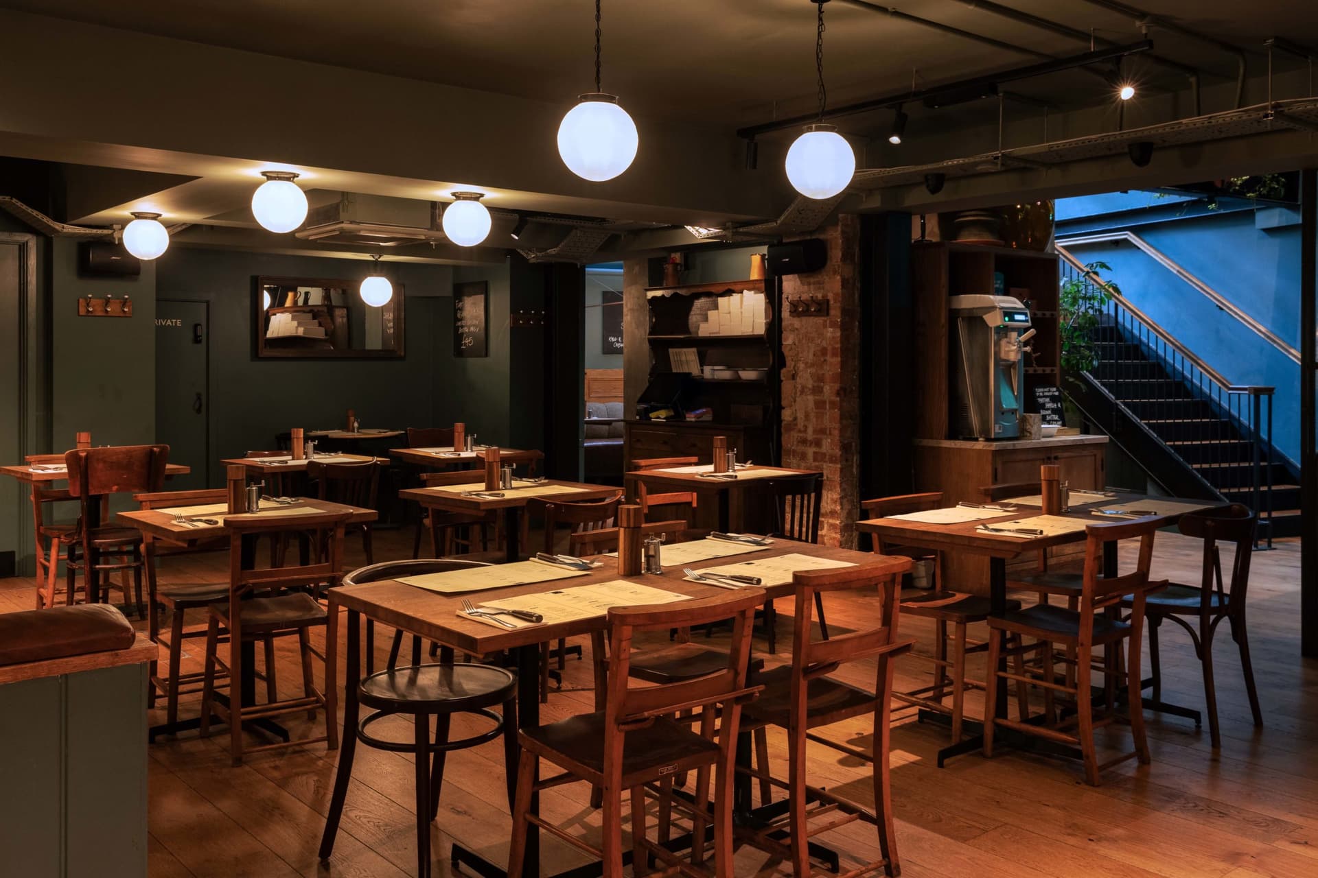 Flat Iron - Hammersmith