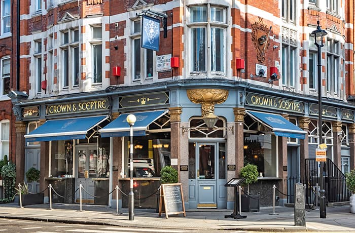 Castle Pubs - The Crown & Sceptre