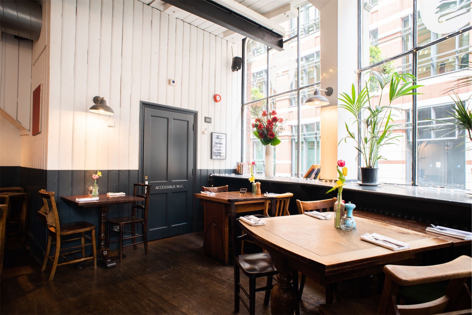 The Shaws Booksellers