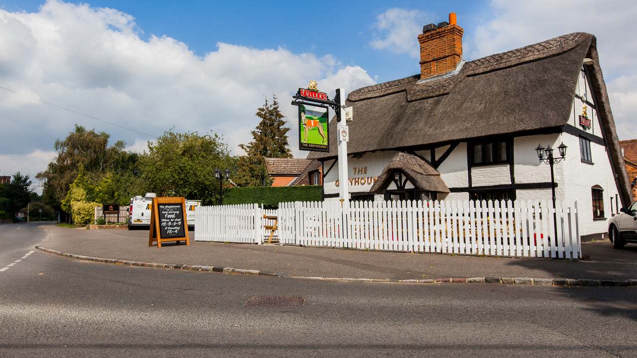 The Greyhound, Tidmarsh
