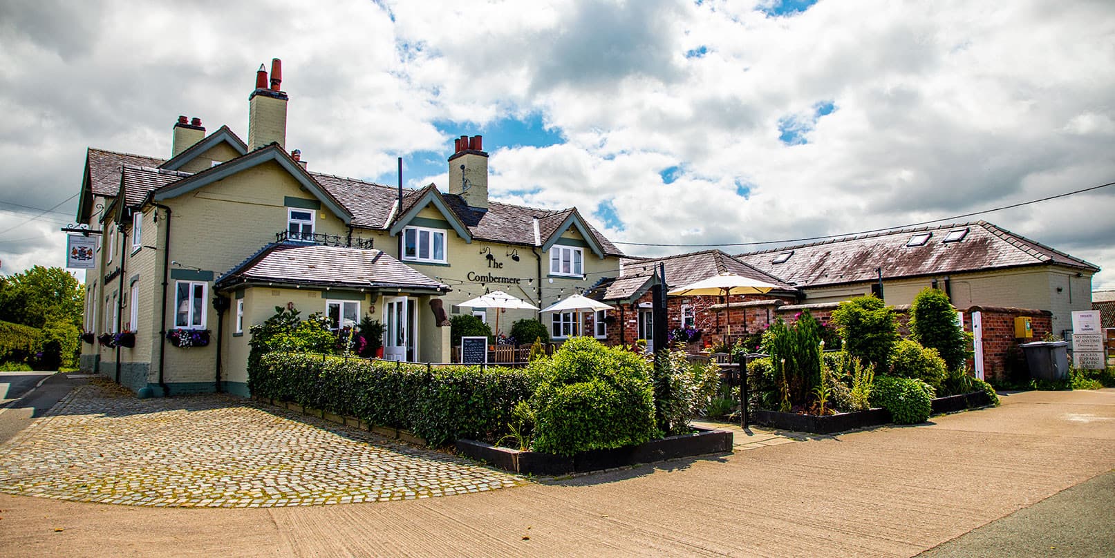 Brunning & Price - The Combermere Arms